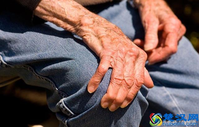 帕金森是一种怎样的病？该如何治疗？