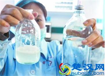 生理盐水和食用盐水区别在哪,生理盐水在生活中有什么用途