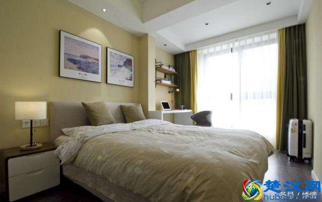 整个家充满咖啡色调，生活在这里很温馨