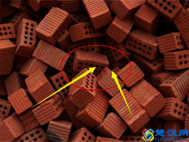 老家建个房，用多孔砖好还是空心砖好？多亏师傅提醒，差点弄错了