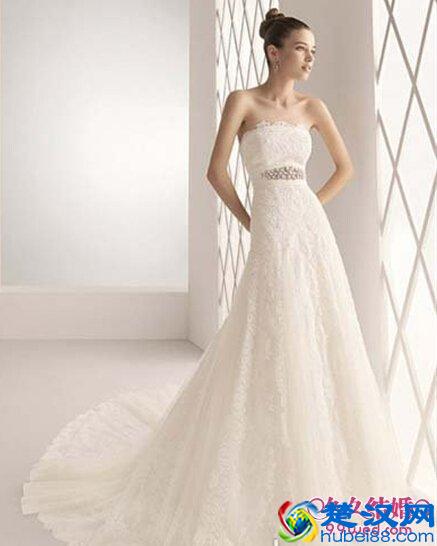 穿抹胸婚纱要注意什么 塑造新娘最美风采