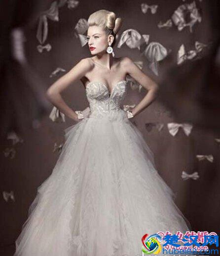 穿抹胸婚纱要注意什么 塑造新娘最美风采