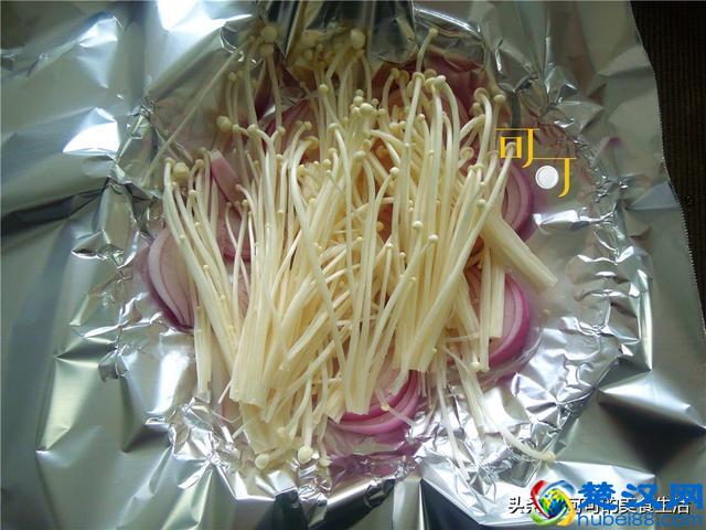 夏天再热，有这一碗花甲粉就够了，除了花蛤我更爱吃金针菇和粉丝