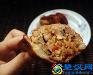 烤鸡翅、红烧鸡翅都吃腻了，尝试做下鸡翅包饭