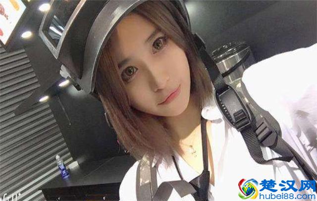 小伙投资50万开吃鸡周边实体店，第一月收入5万！第二个月凉凉