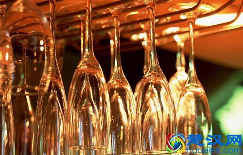 开酒吧利润虽然高，但是也需要这些套路