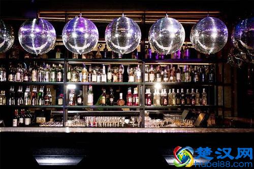 开酒吧利润虽然高，但是也需要这些套路