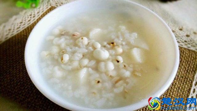 “鸡头米”好吃,大家都经常吃,但它的药用功效你知道多少?