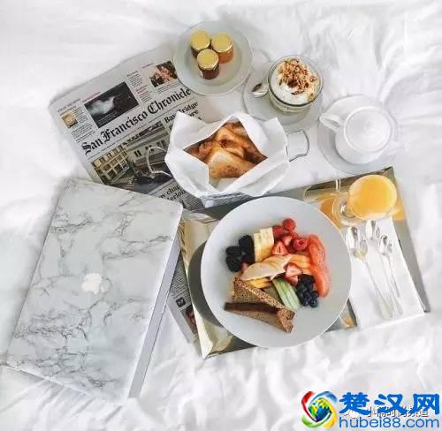 男士：背部长痘痘该怎么办？皮肤科医生整理出5大解决方法！