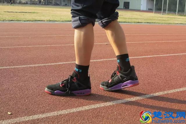 你穿什么袜子跑步？穿对了袜子，PB来得更快