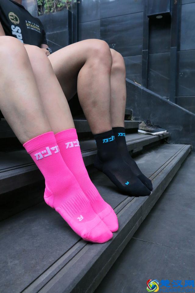 你穿什么袜子跑步？穿对了袜子，PB来得更快
