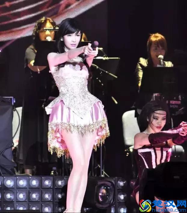 在日本多少岁算欧巴桑大妈？其中一年轻妹子的回答让一些人坐立不安了……