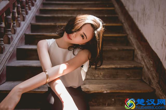 有的人，越是漫不经心，越是爱得深沉