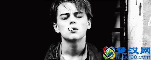 有的人，越是漫不经心，越是爱得深沉