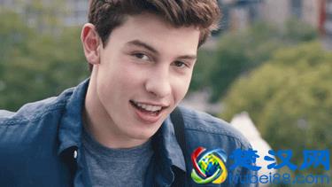 全球最炙手可热95后男歌手，16岁就成开挂少年，还跟海狸传绯闻？