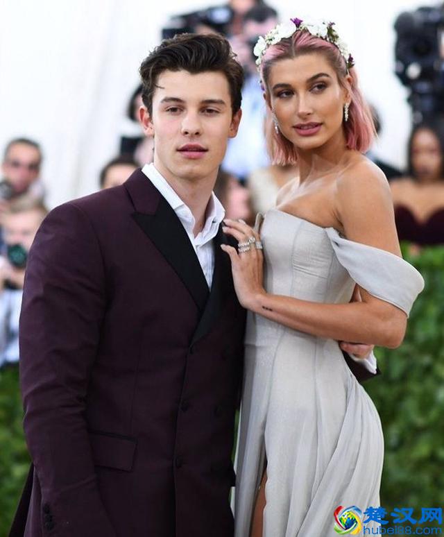 全球最炙手可热95后男歌手，16岁就成开挂少年，还跟海狸传绯闻？