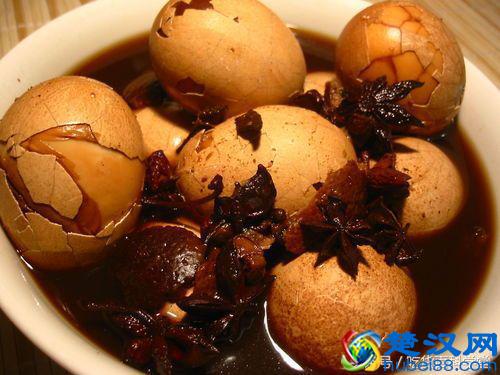 煮“茶叶蛋”，用绿茶还是红茶？好多人弄错了，难怪吃起来很苦