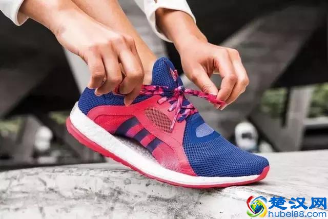 家有女跑，如有一宝！她们的跑鞋该怎么挑？