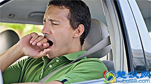 开车犯困该如何提神醒脑