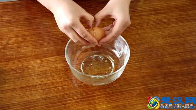 蛋清打发了除了可以做蛋糕，还能做这个小吃