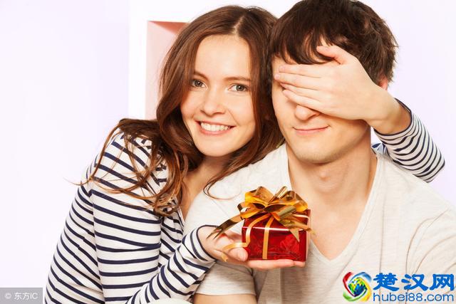 男友生日，送这四类礼物就很好