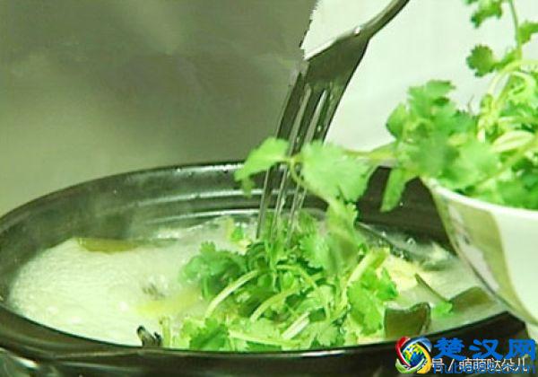 香菜煮水的功效与作用及禁忌