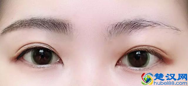 画眼线原来这么简单？我3分钟就学会了！
