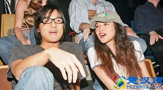 爱过莫文蔚拥过徐若瑄，风流才子冯德伦终牵手情丝缠绕的性感舒淇