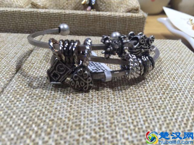 这些个性、时尚的韩国饰品，各种场合都能HOLD住！