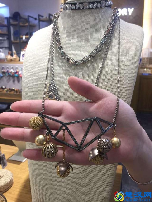 这些个性、时尚的韩国饰品，各种场合都能HOLD住！