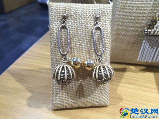 这些个性、时尚的韩国饰品，各种场合都能HOLD住！