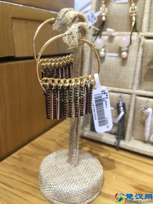 这些个性、时尚的韩国饰品，各种场合都能HOLD住！