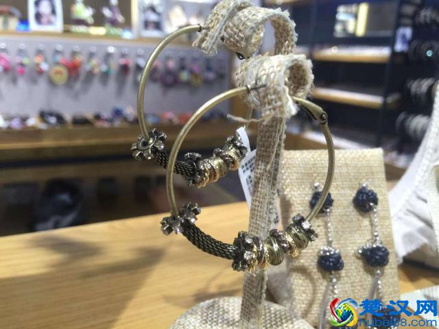 这些个性、时尚的韩国饰品，各种场合都能HOLD住！