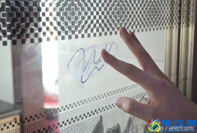 怎么去除记号笔的痕迹？只需涂点它擦一擦，立马干净如初