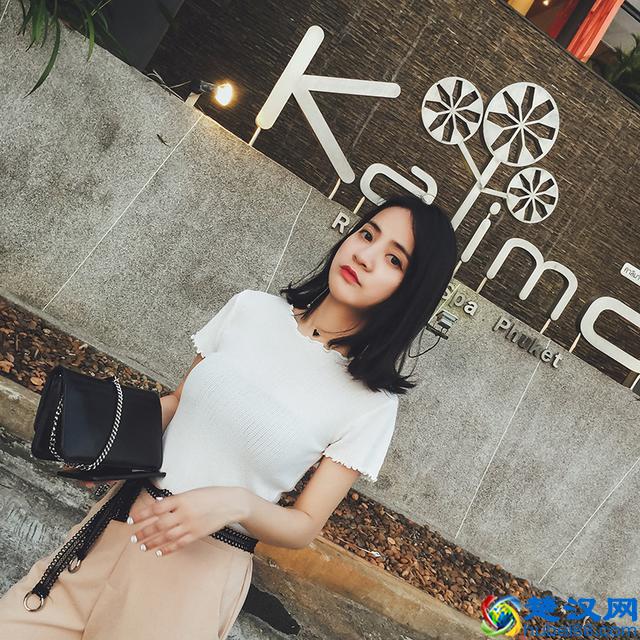 今年流行什么颜色的T恤？看你中了几个