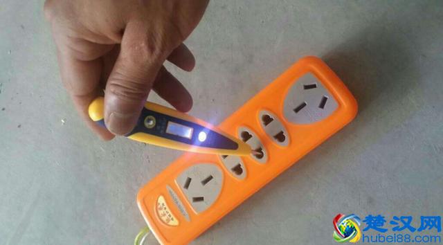 电工知识：家里3种电线一样的颜色，怎么区分火线零线和地线？