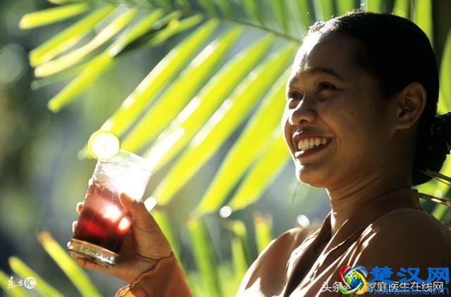 长期喝红牛对身体危害大！尤其是这4种人，多喝一口都不行