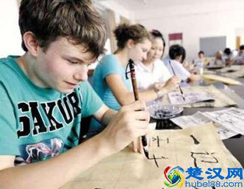 汉语为什么被称为“最难学的语言”？世界上最难学的十大语言排名