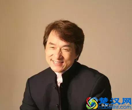 小伙深夜逆行被拦后泪奔：成年人的崩溃，总是猝不及防