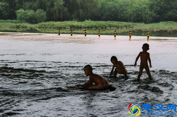 摄影最初的入门阶段,使用18-55mm镜头够不够用?