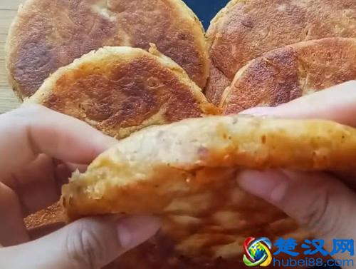 烧饼你吃过吗？蓬松酥脆，酱香味十足，吃多了也不会油腻