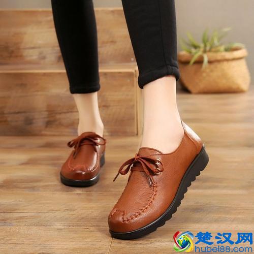 撞衫不可怕鞋丑就尴尬，中年女性鞋品比衣品更重要，鞋类搭配推荐