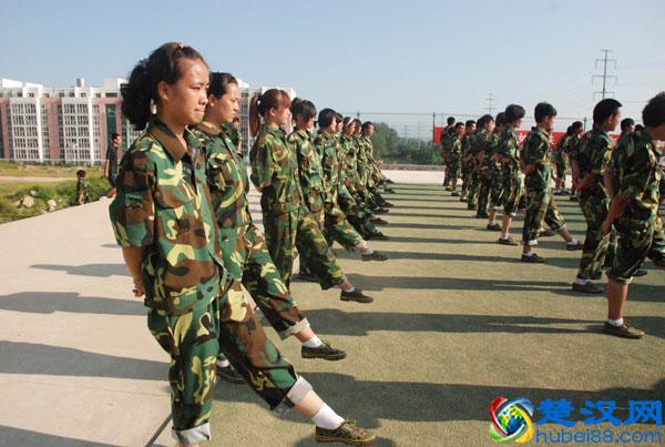 高一军训必须带什么？哪些需要注意？快点看看这个，尽早准备