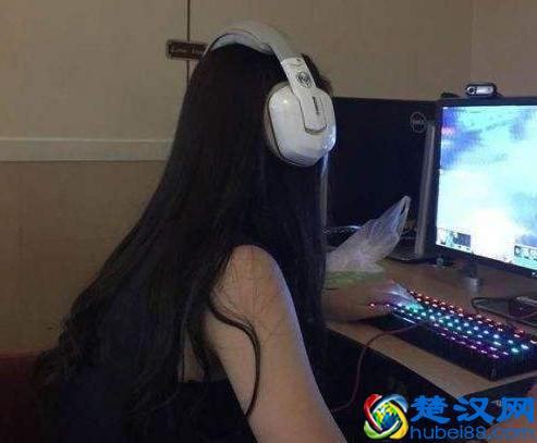 英雄联盟：为什么那么多玩家喜欢“人机模式”？多少把能上王者？