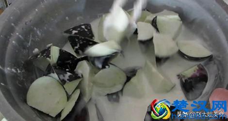 茄子怎么做最好吃？赵大姐分享红烧茄子做法，简单美味，好吃不贵