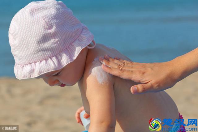 孩子晒伤了皮肤又红又痛怎么办，这样做才对！