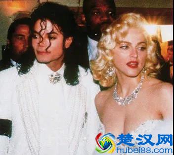 来看看深受迈克杰克逊影响的巨星有哪些？