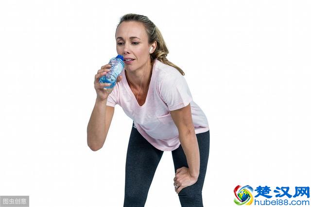 打嗝不停很尴尬？5个妙招快速止住打嗝