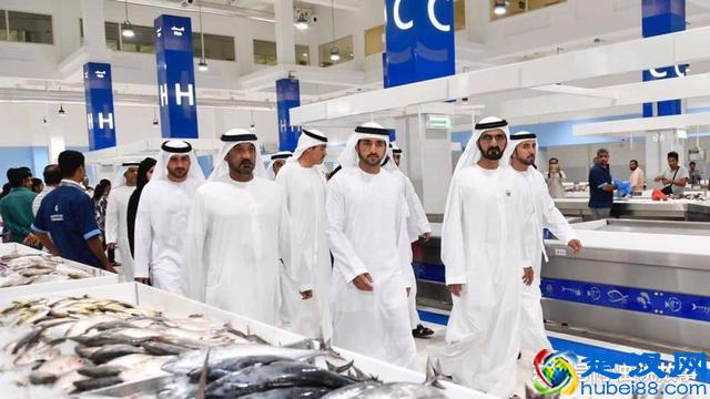 迪拜人到底有多富裕？看到他们的菜市场，网友：差距真大