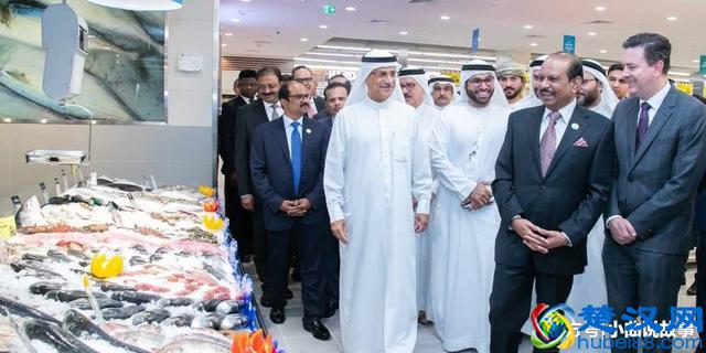 迪拜人到底有多富裕？看到他们的菜市场，网友：差距真大